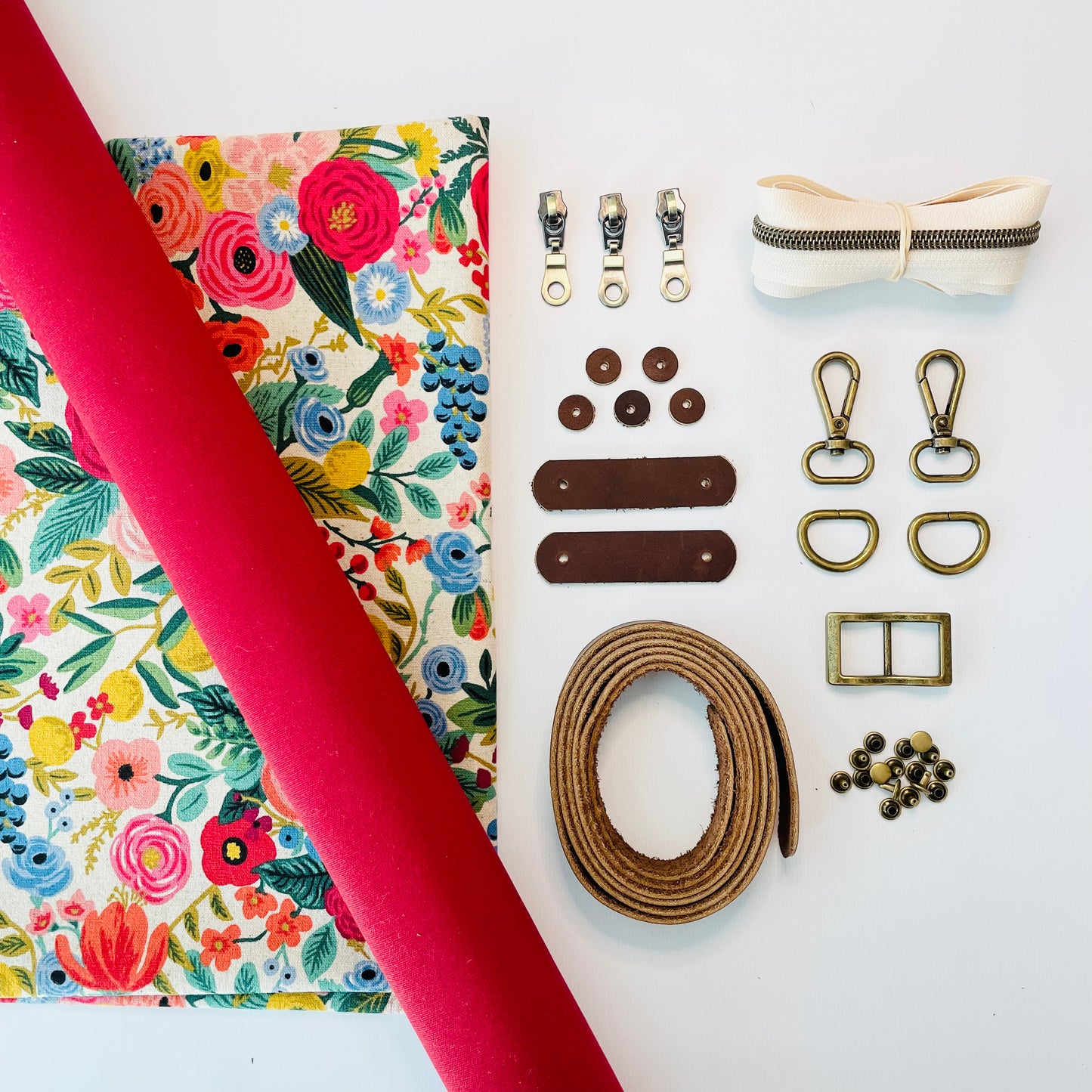 Cambridge Bag Full Maker Kit (small), Dahlia Red