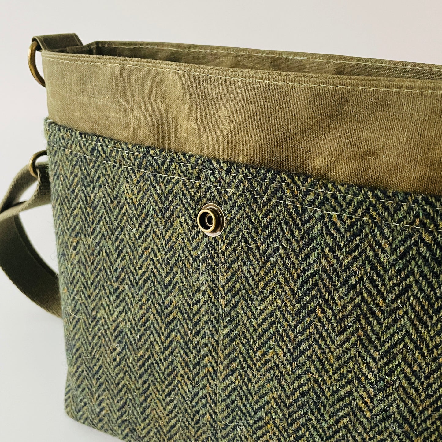 Small Harris Tweed Satchel, Hunter Green