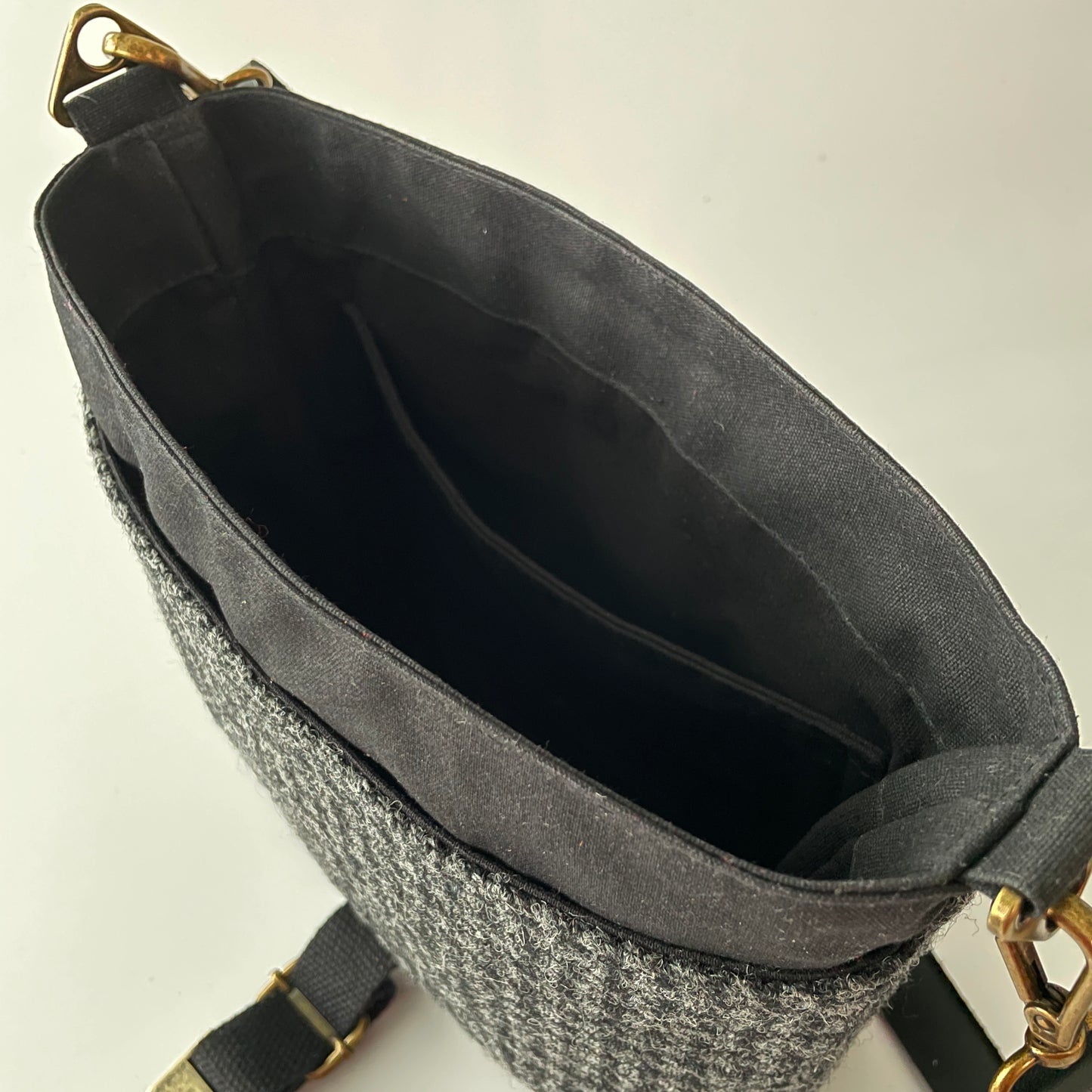 Small Harris Tweed Satchel, Black Houndstooth