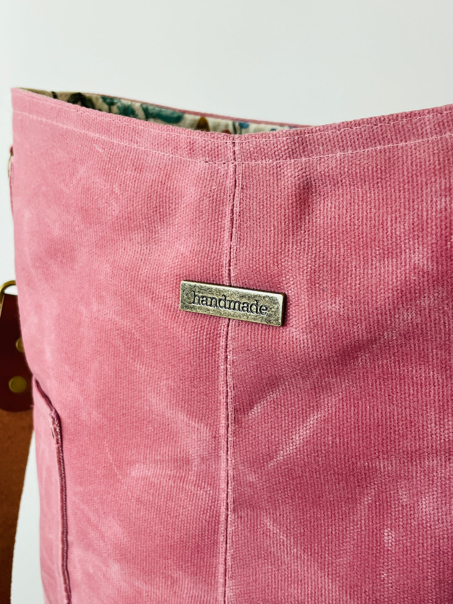 Waxed Canvas Shoulder Bag, Rose