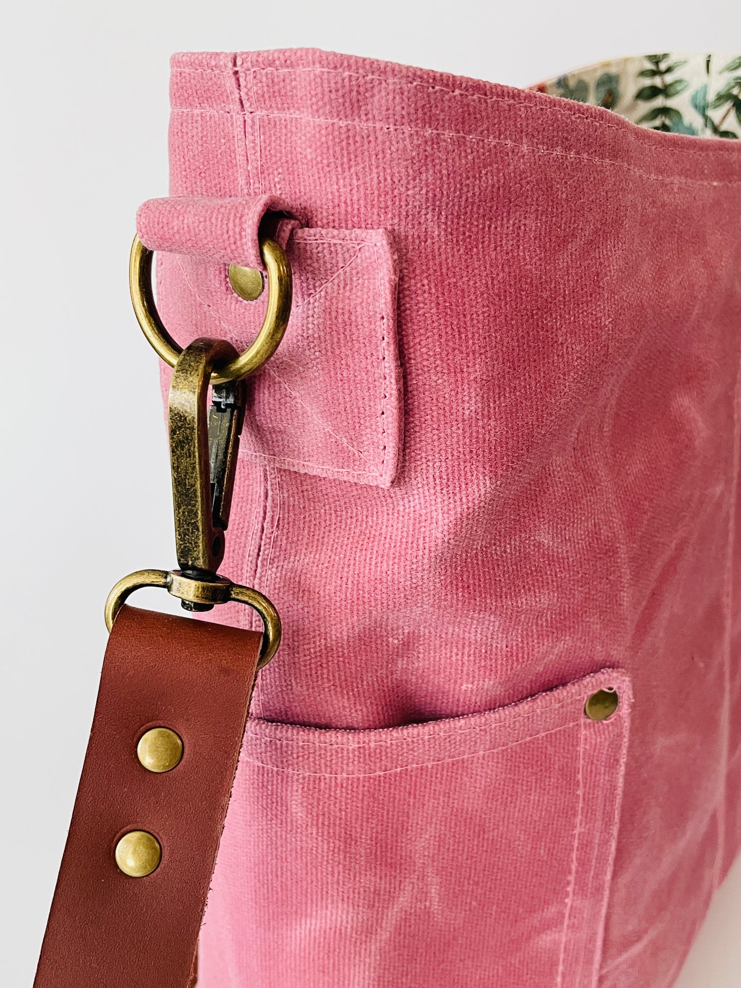 Waxed Canvas Shoulder Bag, Rose